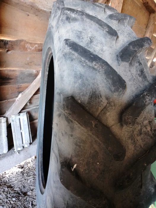 opona Pirelli 16,9 - 38
