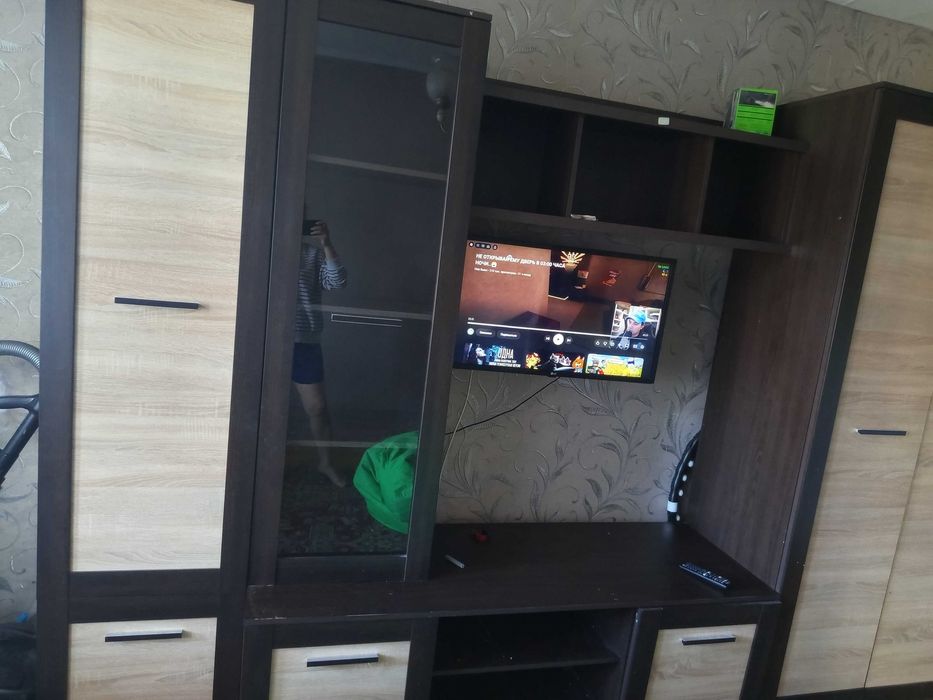 Продам стенку в гостиную
