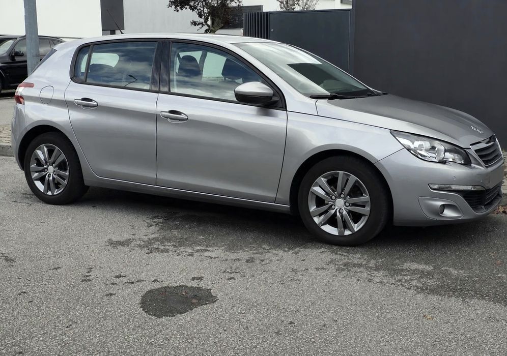Peugeot 308 - em bom estado
