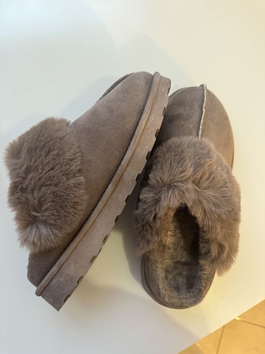 Жіночі угги, уги, сабо, теплі тапки