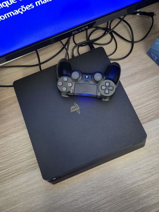 PS4 Slim 500GB completa excelente estado