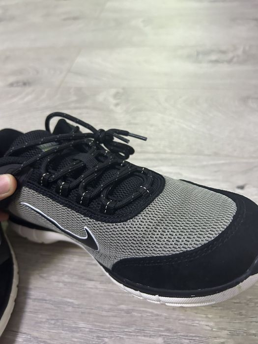 Продам кросівки, 42 розмір