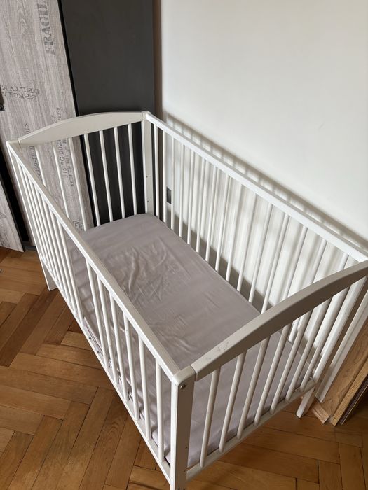 Łóżeczko niemowlęce z materacem 60x120