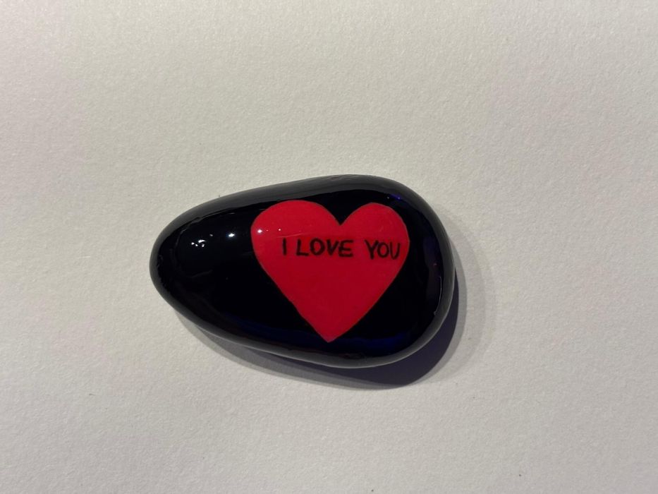 Serce, I love you, magnes na lodówkę, malowany kamien