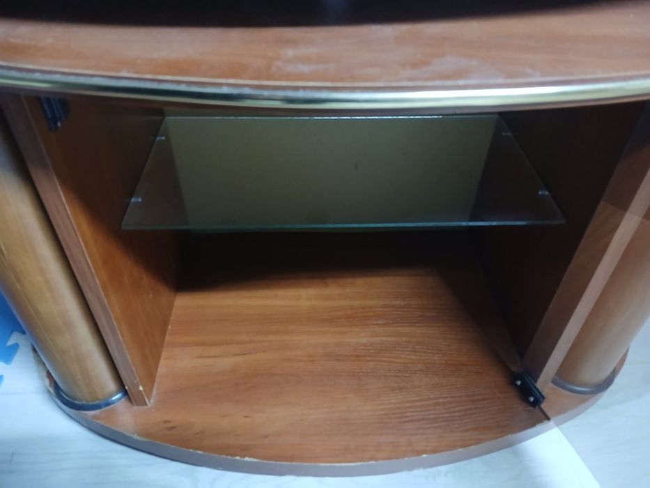 Продам тумбу под телевизор