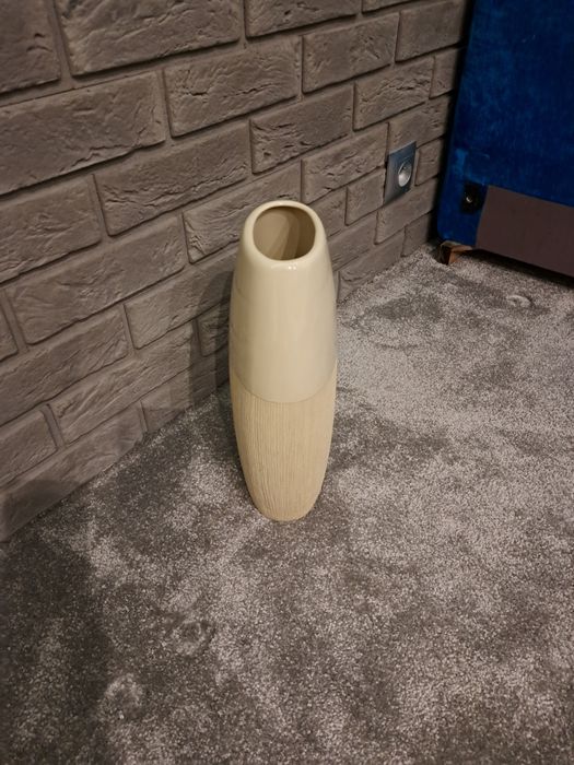 Wazon ozdobny beżowy