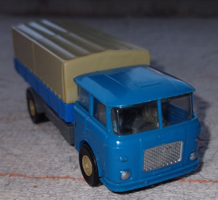 Модель іграшка машинка Fiat-1800  для макета