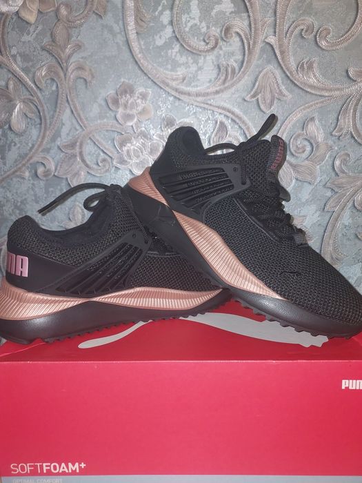 Женские кроссовки Puma