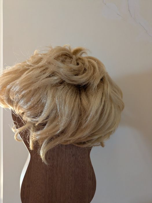 Blond peruka, krótkie włosy, używana 1 raz