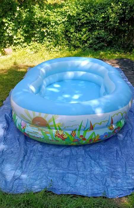 Продам детский бассейн