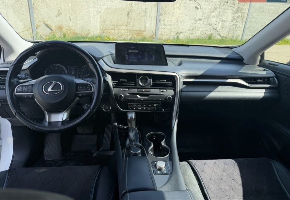 Автомобіль Lexus RX-300