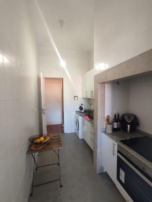 Quarto em Anjos / Lisboa