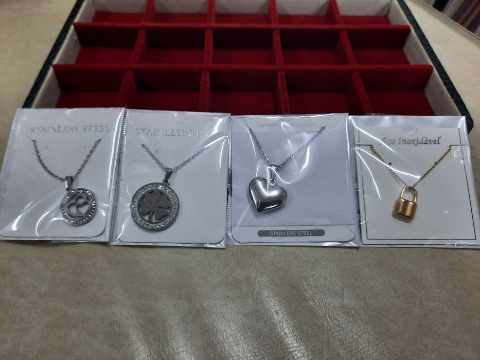 Colares senhora em aço variados