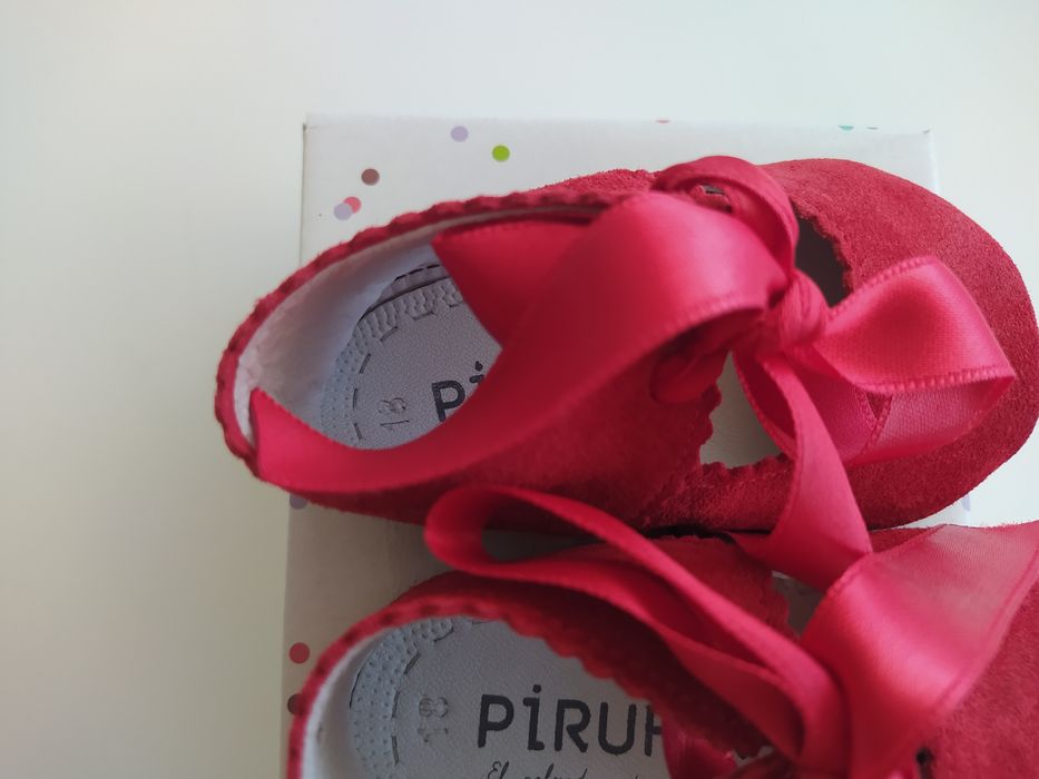 Sapato vermelho camurça - LINDO