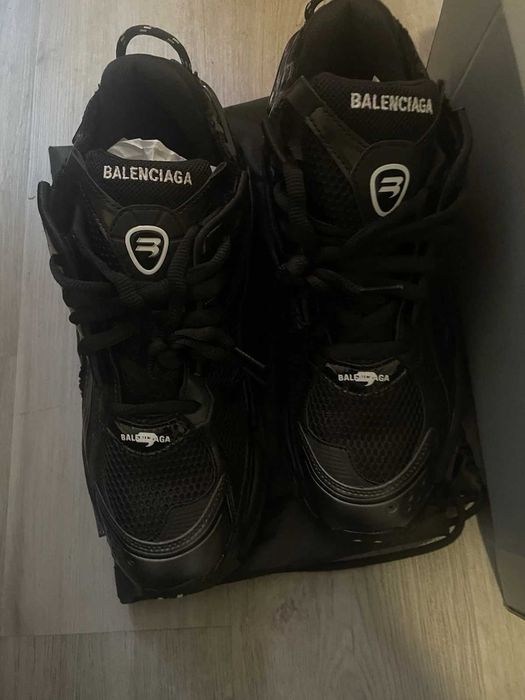 balenciaga runner black оригінал