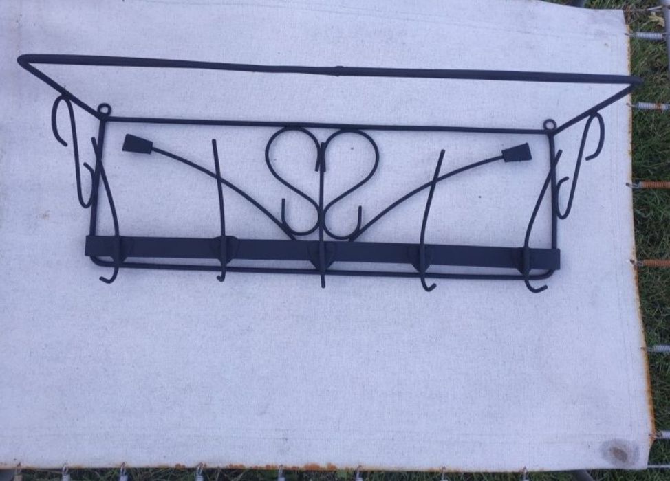 OKAZJA Kuty wieszak z półką metaloplastyka rękodzieło z PRL garderoba