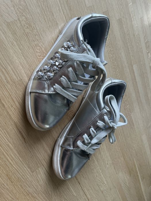 Srebrne buty sneakersy trampki dla dziewczynki 35 Xti
