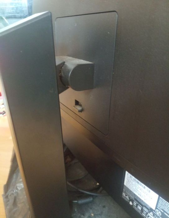 Monitor  HP X32c 32" Curved 165Hz – uszkodzona matryca