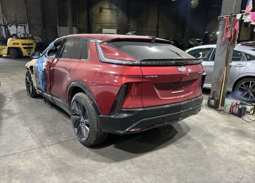 Cadillac Lyriq разборка: 100 $ - Другой бренд Одесса на Olx