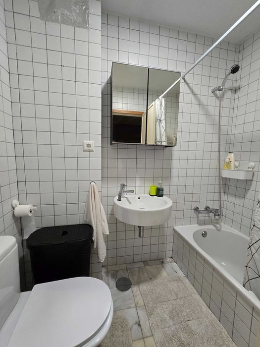 Quarto Mobilado para Arrendar na Buraca | 5 Min. das Portas de Benfica