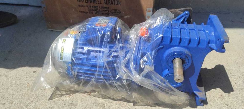 Двигатель-редуктор для аэратора Y100L-4