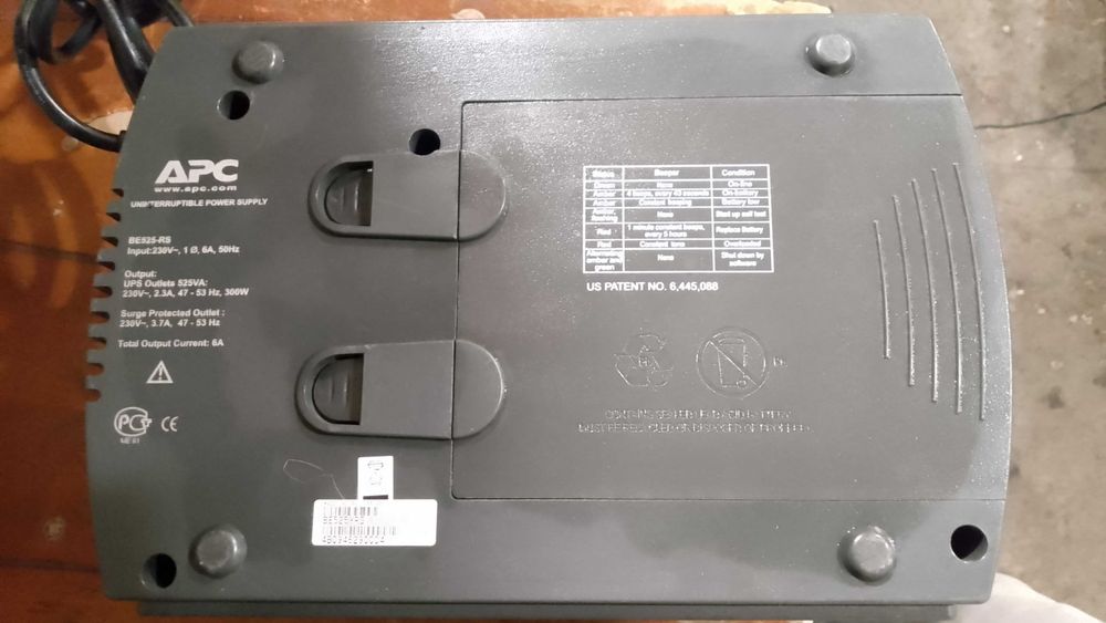 Источник бесперебойного питания инвертор APC Back-UPS 525VA 12V-220V