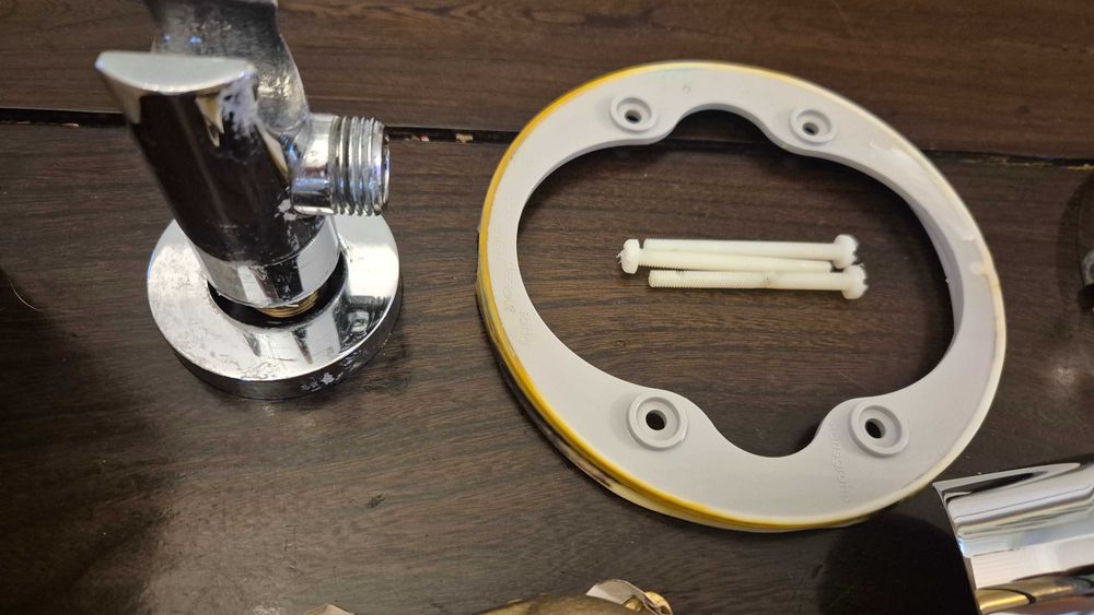 Bateria Hansgrohe – głowica, element zewnętrzne, akcesoria prysznicowe