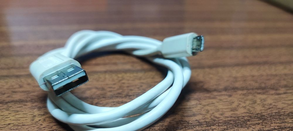 Cabo carregador telemóvel