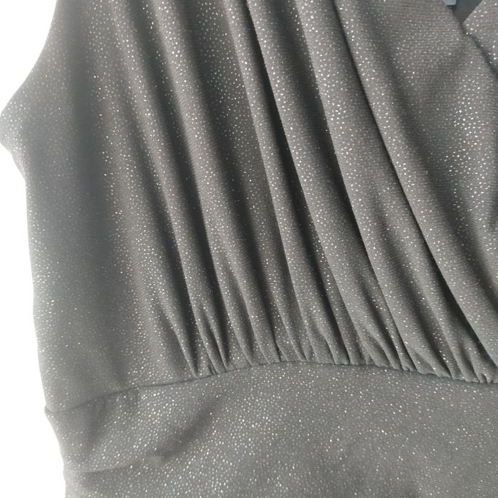 Sukienka czarna długa z rozcięciem rozmiar 42