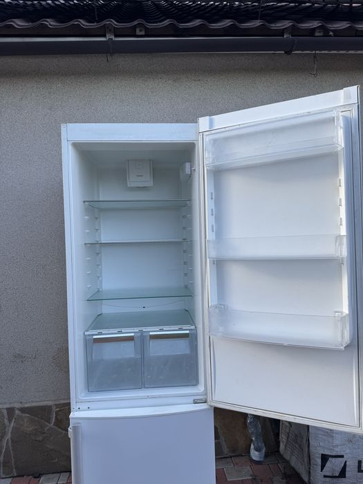 Продам холодильник Electrolux