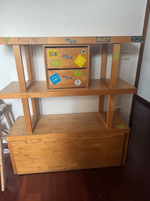 Estante/Móvel de arrumação