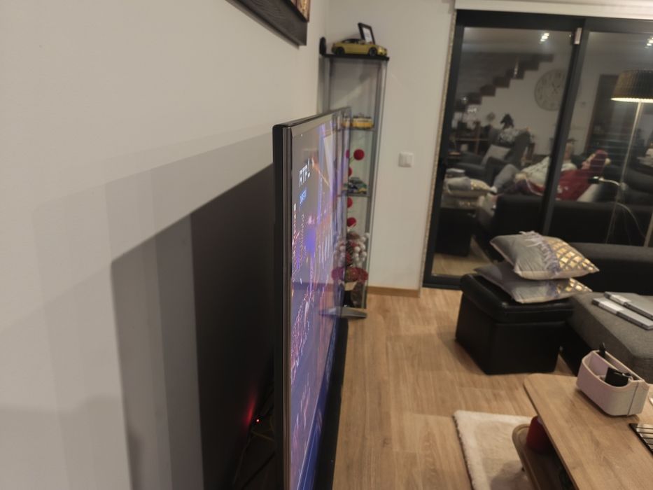 Televisor LG 4K  65 polegadas