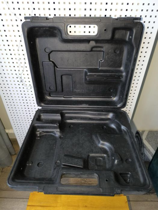 Walizka - skrzynka, wkrętarki cena za 2 szt