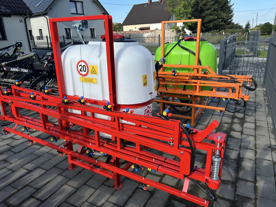 Opryskiwacz polowy zawiezany 400l 12m