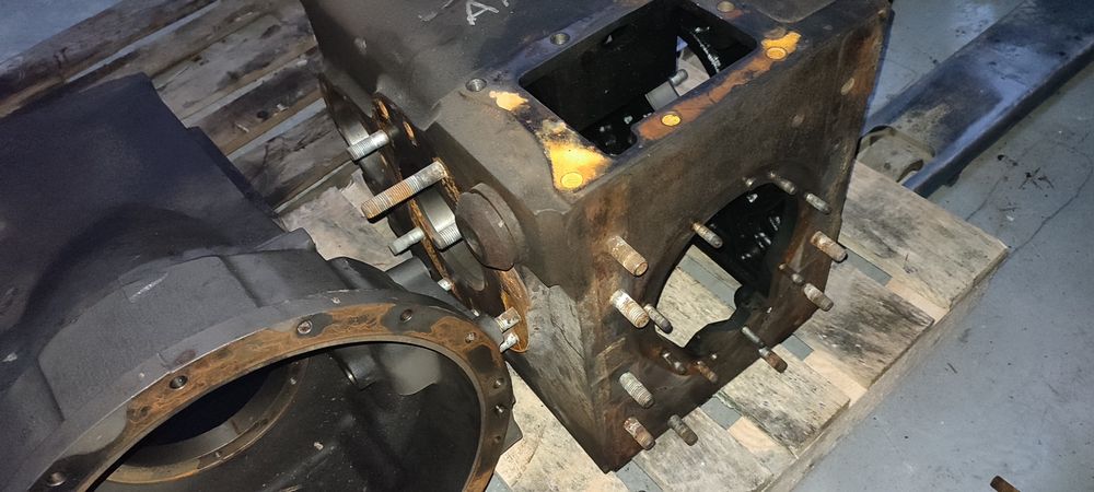 Korpus mostu obudowa clas Axos 330