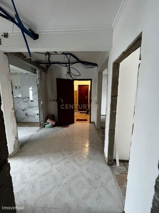 Apartamento T2 com Vista Panorâmica em Queluz, Sintra