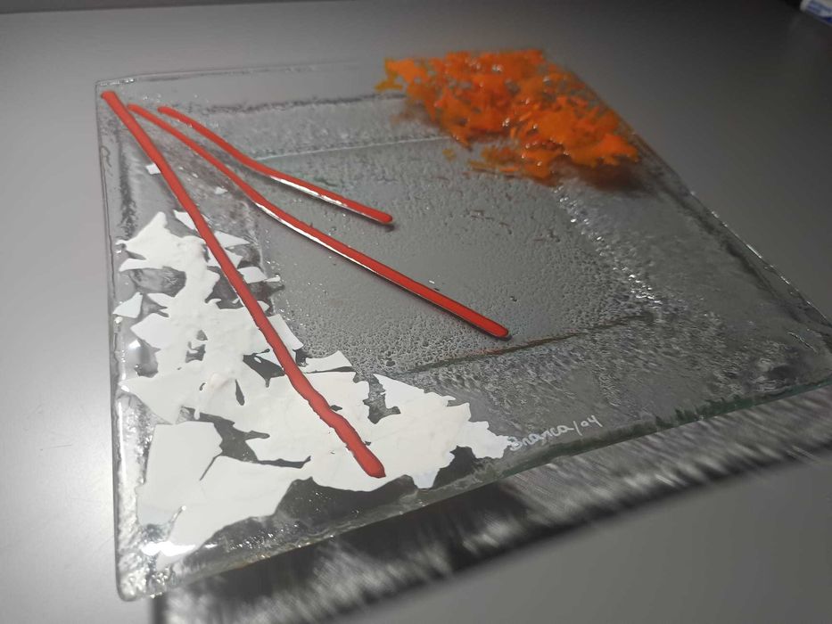 Prato em Vidro Artístico – Arte, Textura e Exclusividade