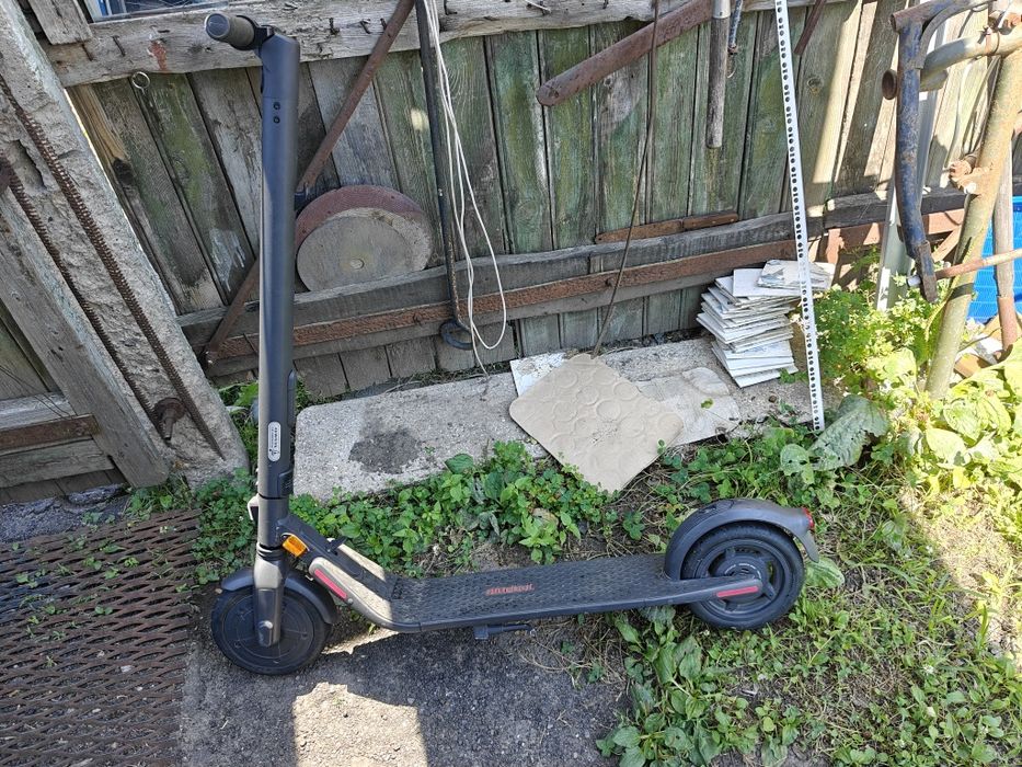 Електросамокат Ninebot KickScooter E25