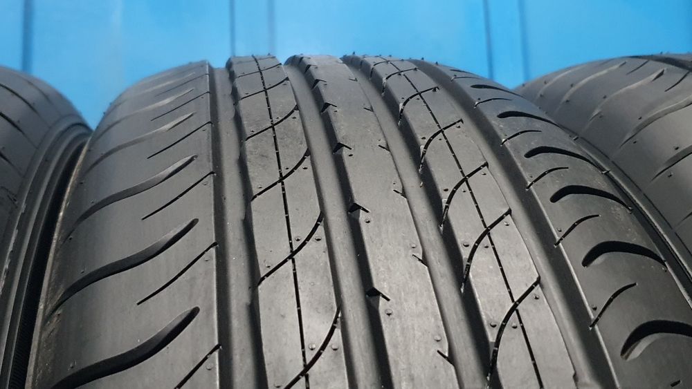 Sprzedam 4 x 235/60 R18 Opony letnie bez napraw - Dunlop