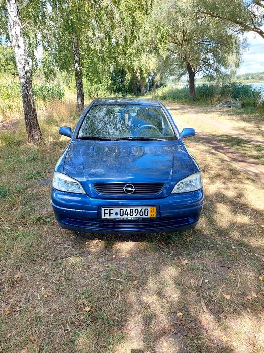 Авто Опель Астра