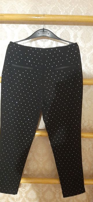 Продам брюки все в стразах