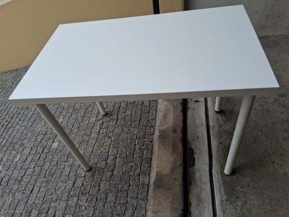 Mesa branca Ikea