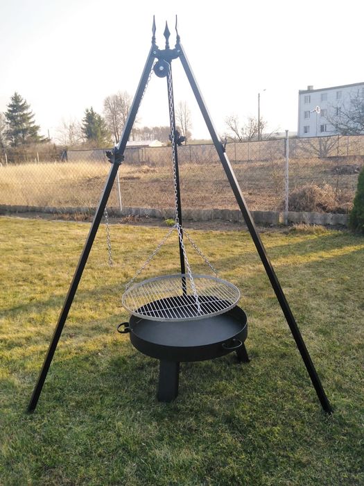 Grill, palenisko 70 cm blacha 4,trójnóg,spawane