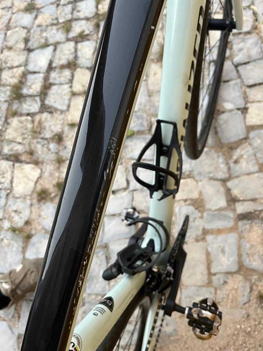 Bicicleta SPECIALIZED ROUBAIX SPORT 2021, em Carbono, tamanho 54