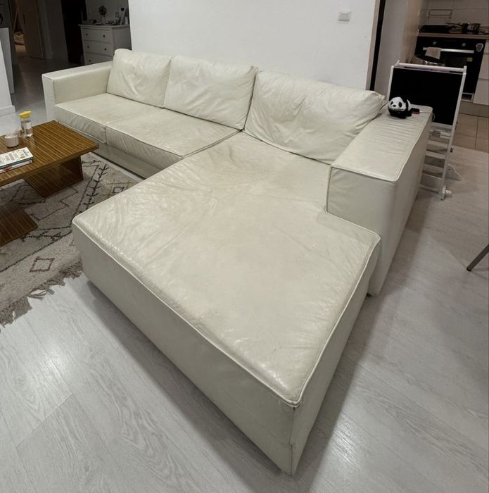 Sofá Grande - Chaise Loung - Pele Branca - Laskasas