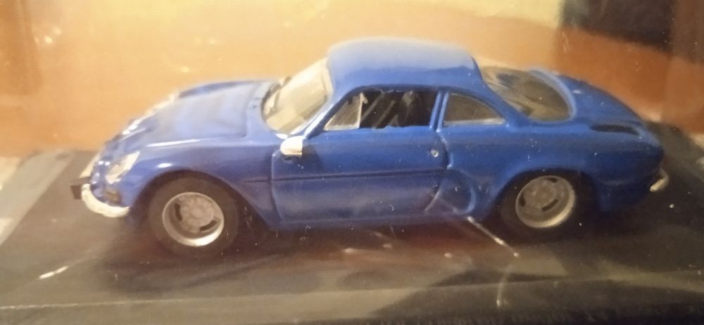 Legendarne Samochody Renault Alpine A110 1:43 model kultowe PRL