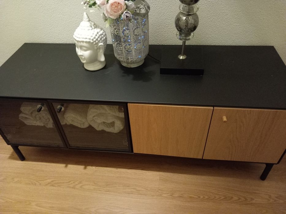Mesa de tv linda