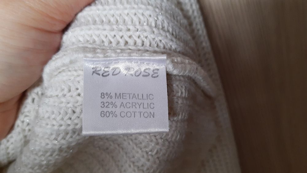 Sweterek biały  r. M.