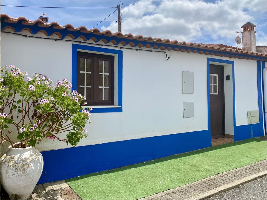 Casa T1 típica alentejana à venda em Corte Sines