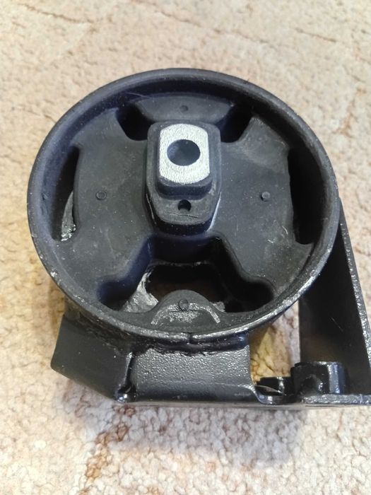 Опора двигуна MEYLE 100 199 0002    
Опора двигуна TOPRAN 103582